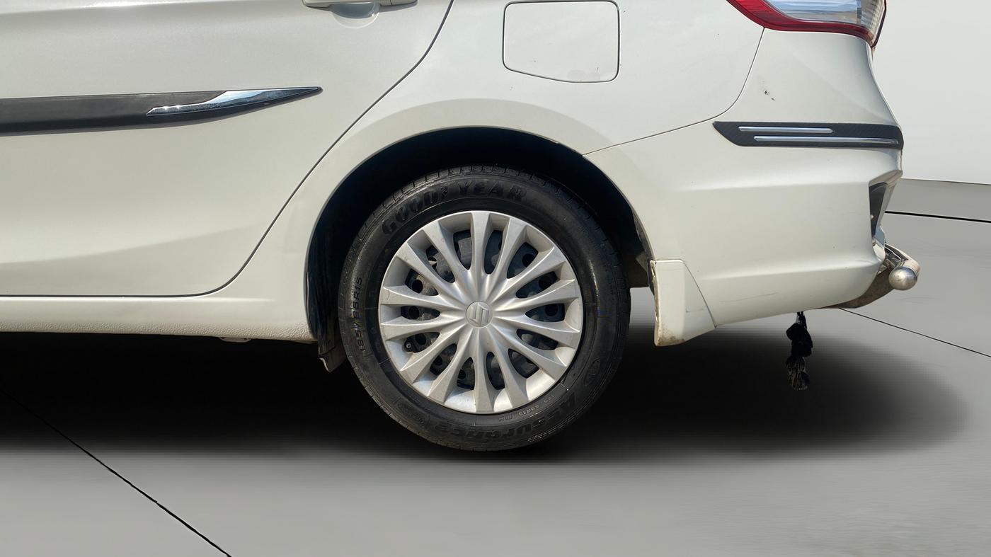 2024 Maruti Ciaz ALPHA 1.5 SHVS DUAL TONE  PETROL, CNG, Manual, 47,102 km, Left Rear Wheel