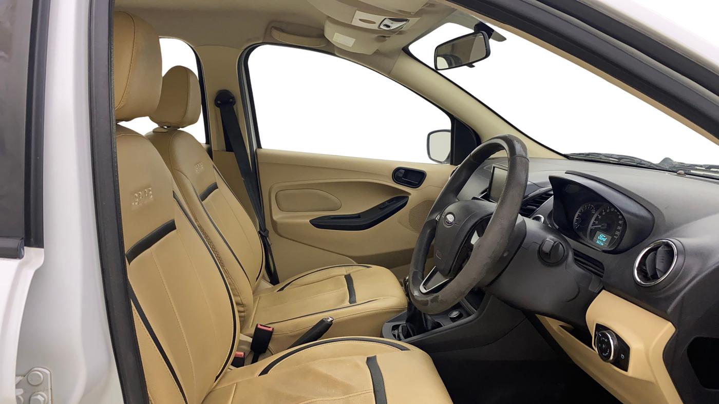 2018 Ford Figo Aspire TITANIUM 1.2 PETROL, Petrol, Manual, 34,425 km, Right Side Front Door Cabin