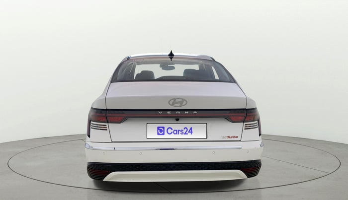 2024 Hyundai Verna SX (O) 1.5 TURBO PETROL DCT, Petrol, Automatic, 8,429 km, Back/Rear