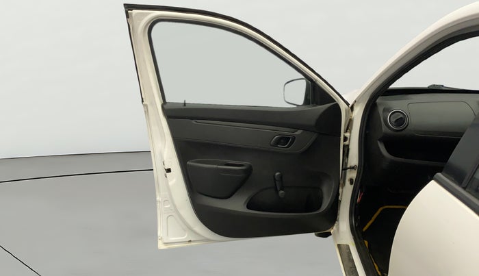 2017 Renault Kwid RXL 1.0, Petrol, Manual, 1,17,575 km, LHS Front Door