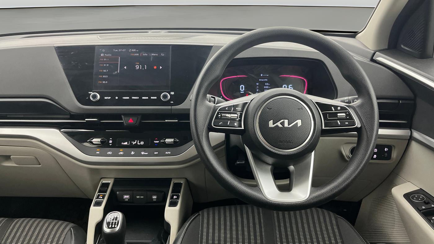 2024 KIA CARENS Prestige (O) 1.5 Petrol 7 STR, Petrol, Manual, 25,890 km, Steering Wheel Close Up