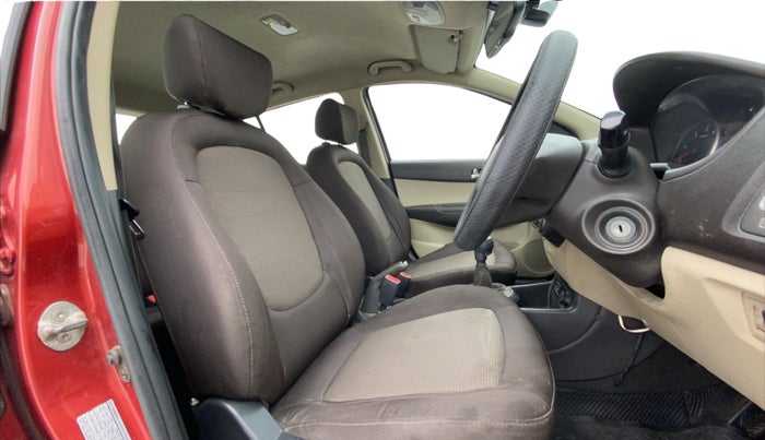 2014 Hyundai i20 SPORTZ 1.4 CRDI, Diesel, Manual, 1,47,468 km, Right Side Front Door Cabin