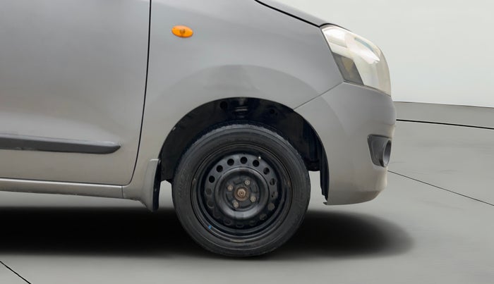 2017 Maruti Wagon R 1.0 VXI, Petrol, Manual, 43,590 km, Right Front Wheel