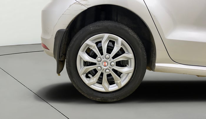 2015 Volkswagen Polo COMFORTLINE 1.2L, Petrol, Manual, 65,085 km, Right Rear Wheel