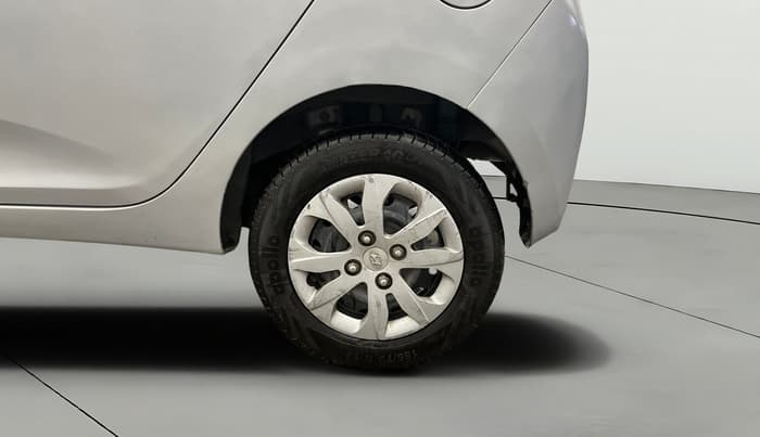 2014 Hyundai Eon SPORTZ, Petrol, Manual, 68,433 km, Left Rear Wheel