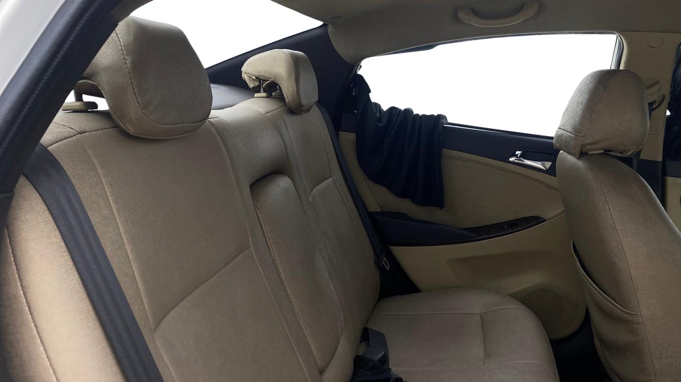 2014 Hyundai Verna FLUIDIC 1.6 VTVT SX AT, Petrol, Automatic, 53,822 km, Right Side Rear Door Cabin