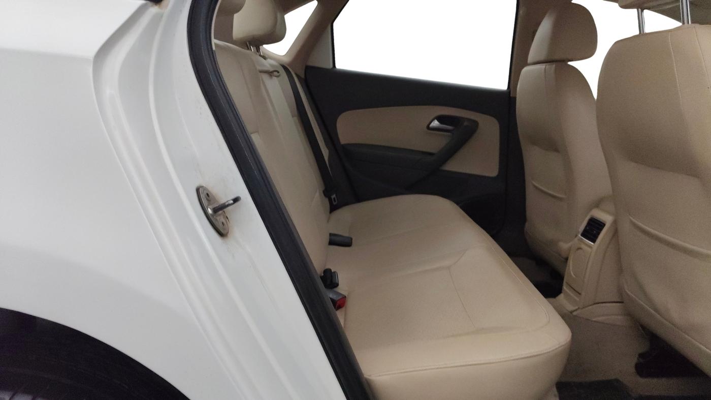 2015 Volkswagen Vento HIGHLINE PETROL AT, Petrol, Automatic, 60,126 km, Right Side Rear Door Cabin