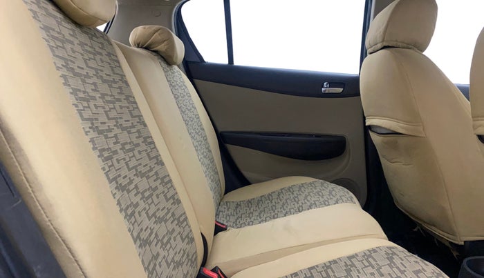 2014 Hyundai i20 SPORTZ 1.2, Petrol, Manual, 70,783 km, Right Side Rear Door Cabin