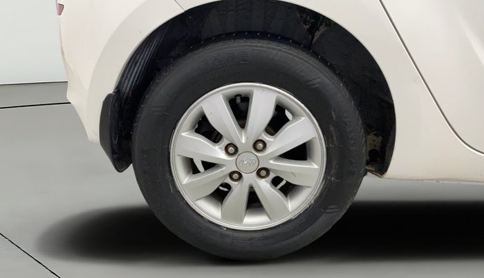 2012 Hyundai i20 SPORTZ 1.4 AT, Petrol, Automatic, 99,234 km, Right Rear Wheel