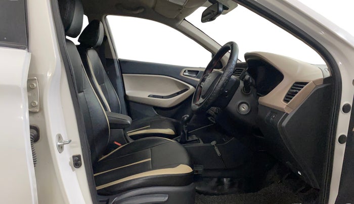 2015 Hyundai Elite i20 SPORTZ 1.2, Petrol, Manual, 71,557 km, Right Side Front Door Cabin