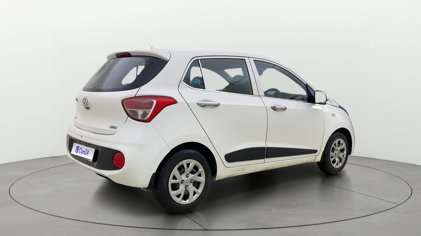 2017 Hyundai Grand i10 MAGNA 1.2 KAPPA VTVT, Petrol, Manual, 49,820 km, Right Back Diagonal
