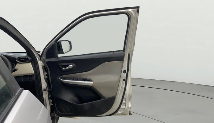 2021 Nissan MAGNITE XL, Petrol, Manual, 69,890 km, RHS Front Door