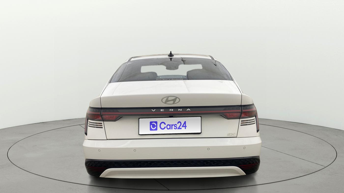 2023 Hyundai Verna SX (O)1.5 VTVT, Petrol, Manual, 24,791 km, Back/Rear