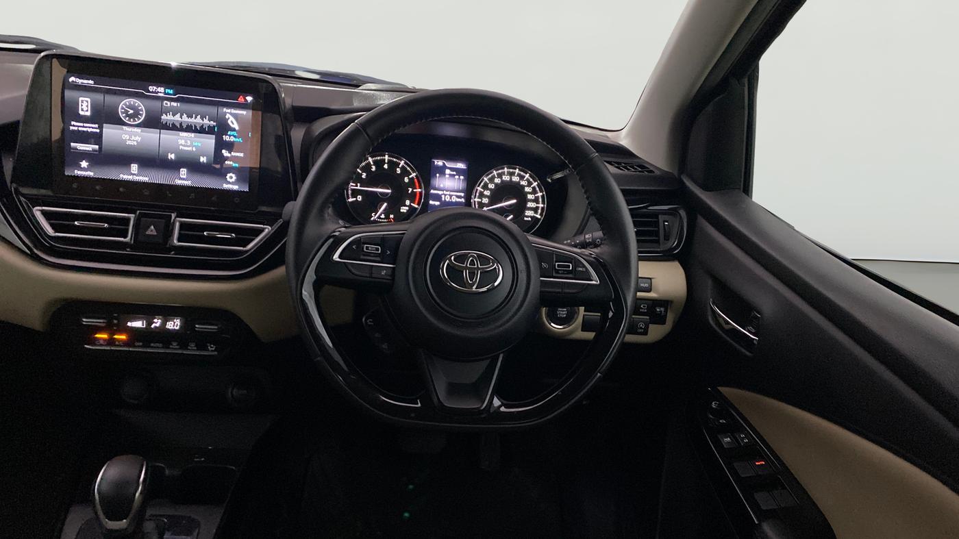 2024 Toyota Glanza V AMT, Petrol, Automatic, 7,168 km, Steering Wheel Close Up
