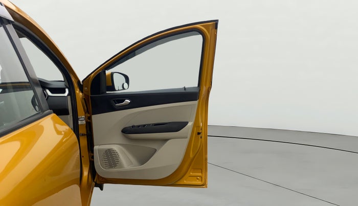 2020 Renault TRIBER RXZ AMT, Petrol, Automatic, 49,318 km, RHS Front Door