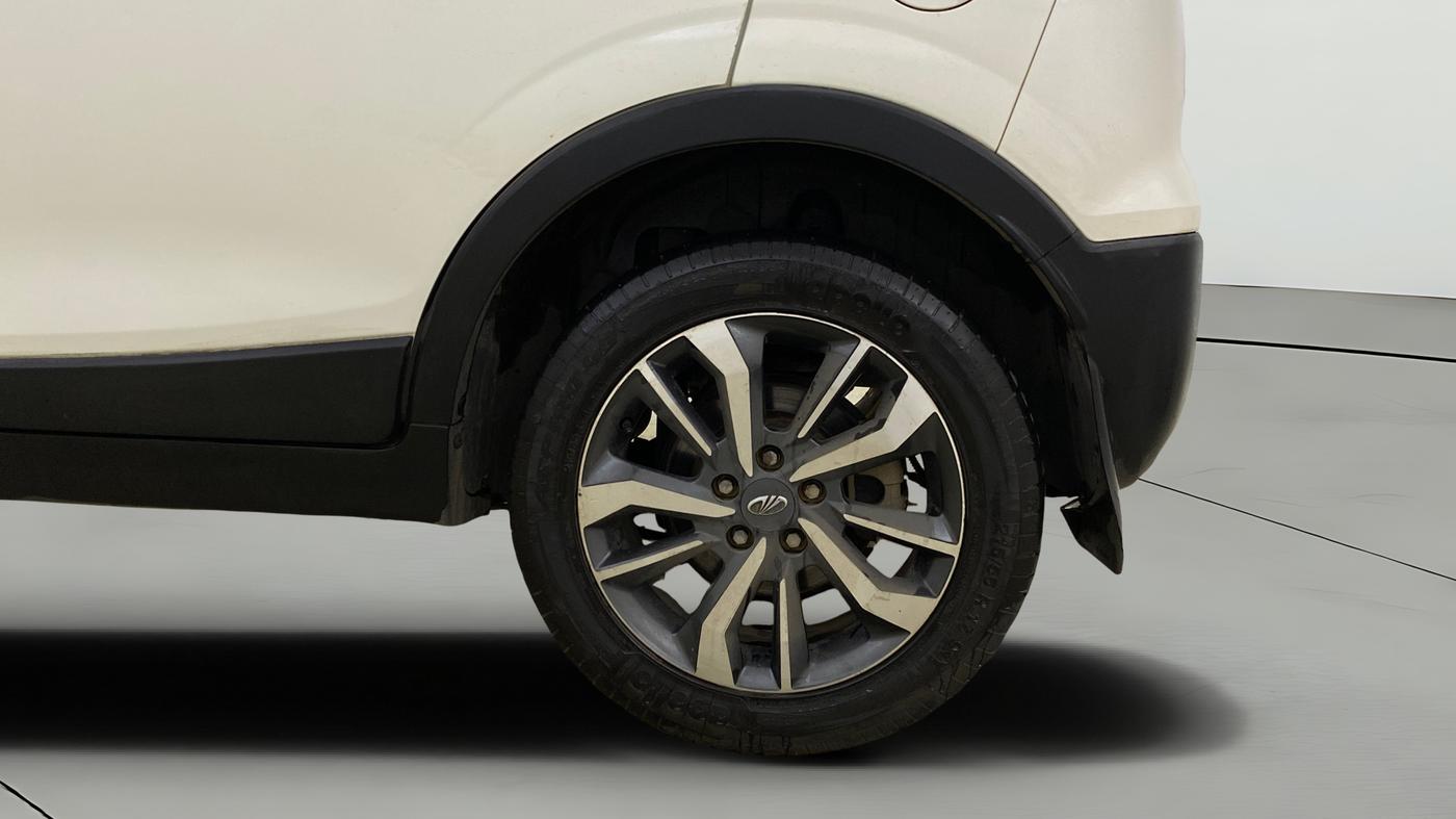 2021 Mahindra XUV300 W8 (O) 1.5 DIESEL AMT, Diesel, Automatic, 61,561 km, Left Rear Wheel