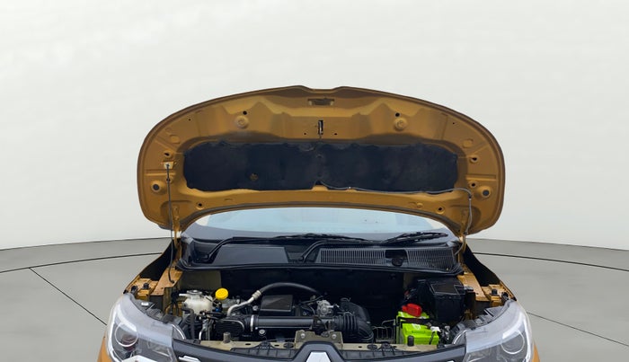 2022 Renault TRIBER RXZ AMT DUAL TONE, Petrol, Automatic, 24,010 km, Open Bonet