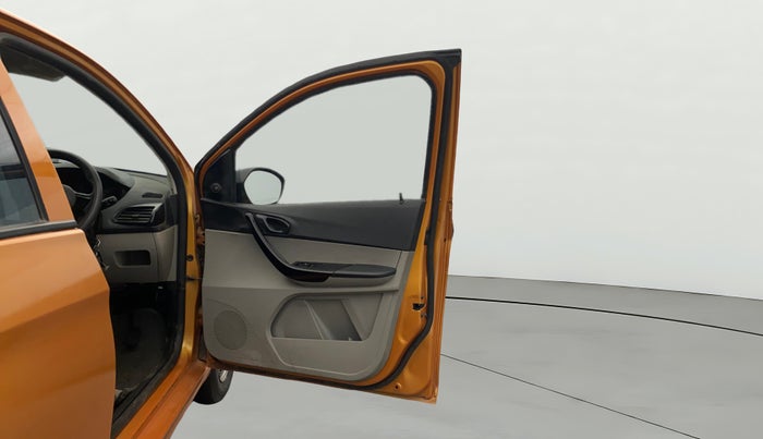 2018 Tata Tiago XM PETROL, Petrol, Manual, 38,194 km, RHS Front Door