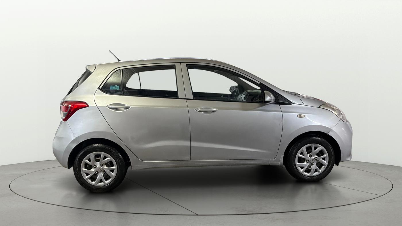 2018 Hyundai Grand i10 SPORTZ 1.2 KAPPA VTVT, Petrol, Manual, 50,689 km, Right Side View