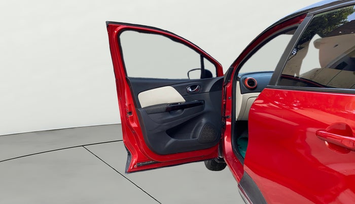 2018 Renault Captur RXT PETROL, Petrol, Manual, 42,499 km, LHS Front Door