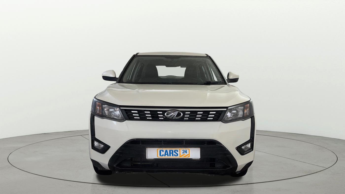 2020 Mahindra XUV300 W4 1.2 PETROL, Petrol, Manual, 76,769 km, Front