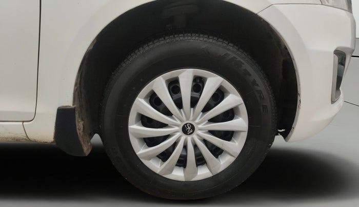 2017 Maruti Swift VXI, Petrol, Manual, 40,784 km, Right Front Wheel