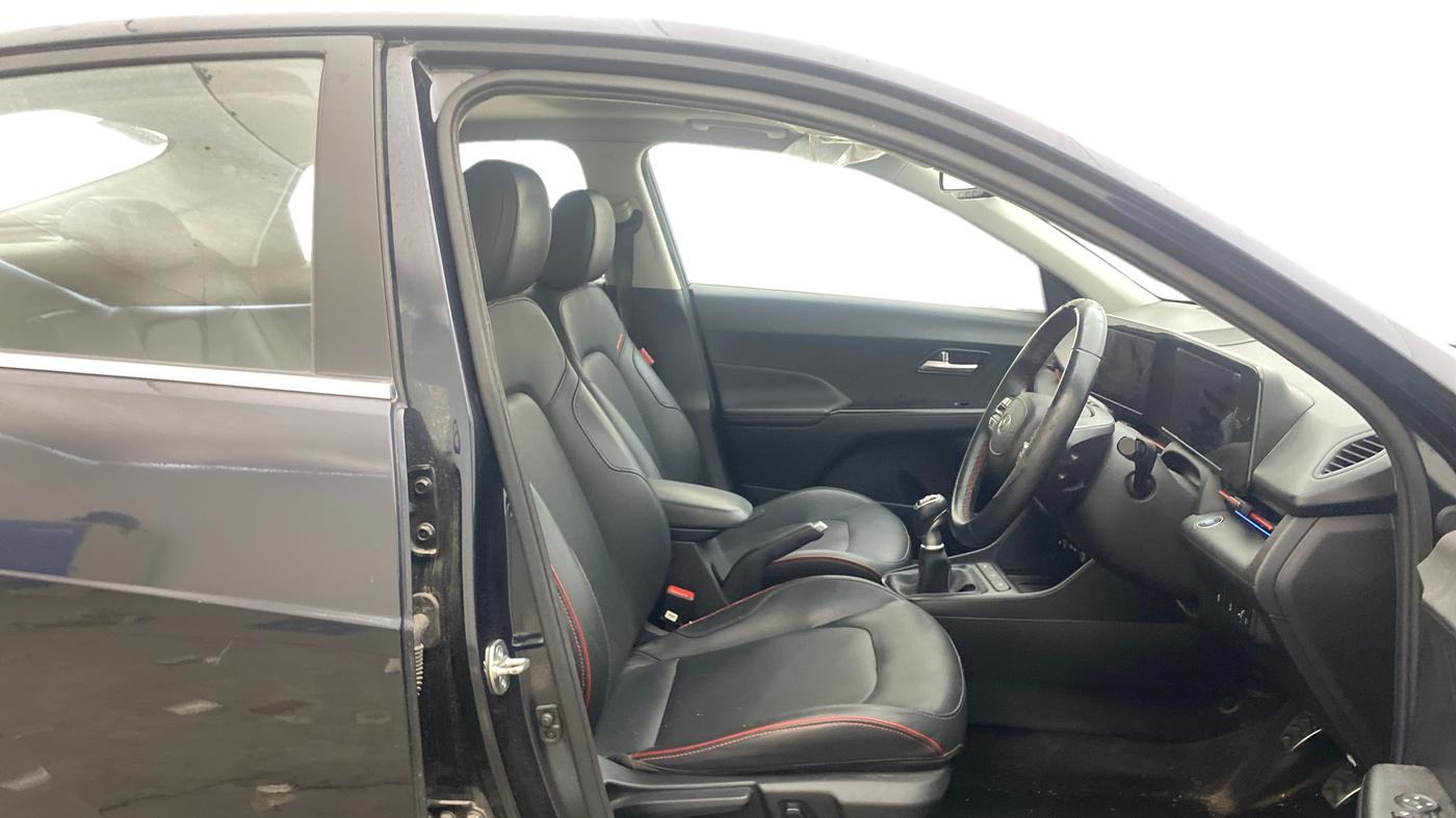 2023 Hyundai Verna SX (O) 1.5 TURBO PETROL MT, Petrol, Manual, 41,917 km, Right Side Front Door Cabin