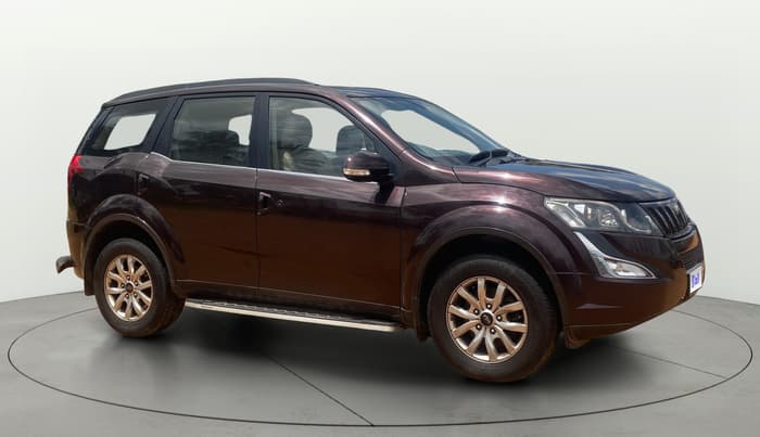 2015 Mahindra XUV500 W10, Diesel, Manual, 80,870 km, Right Front Diagonal