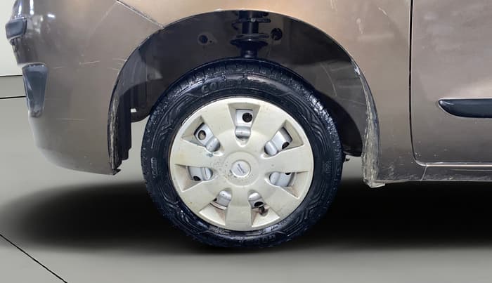 2013 Maruti Wagon R 1.0 LXI, Petrol, Manual, 35,260 km, Left Front Wheel