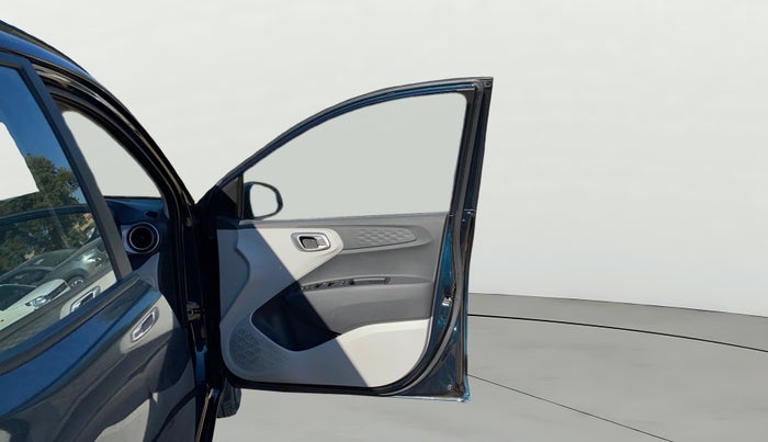 2022 Hyundai GRAND I10 NIOS SPORTZ AMT 1.2 KAPPA VTVT, Petrol, Automatic, 9,996 km, RHS Front Door