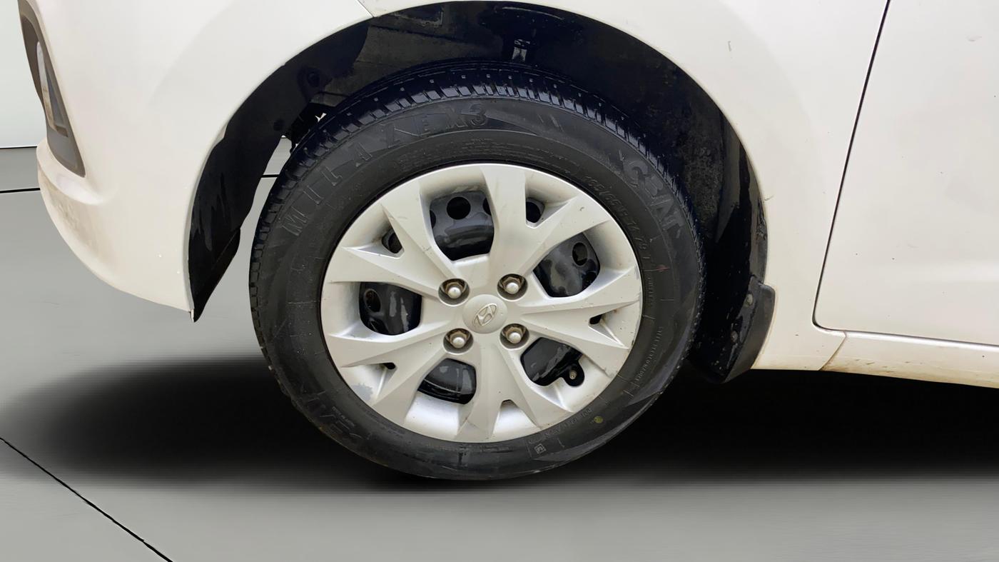 2013 Hyundai Grand i10 MAGNA 1.2 KAPPA VTVT, Petrol, Manual, 98,547 km, Left Front Wheel