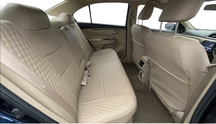 2022 Maruti Ciaz SIGMA 1.5 SHVS MT  PETROL, Petrol, Manual, 35,291 km, Right Side Rear Door Cabin