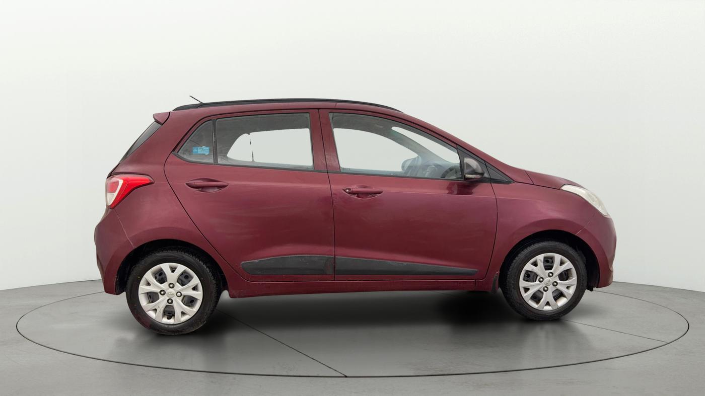 2016 Hyundai Grand i10 SPORTZ 1.2 KAPPA VTVT, Petrol, Manual, 1,15,087 km, Right Side View