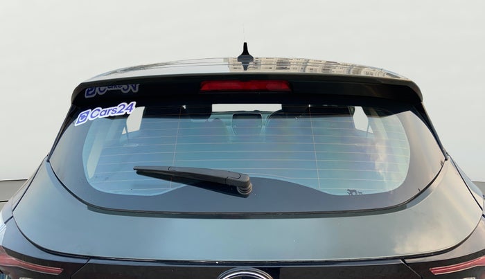 2021 Tata Harrier XZA PLUS 2.0L, Diesel, Automatic, 1,11,291 km, Rear Windshield