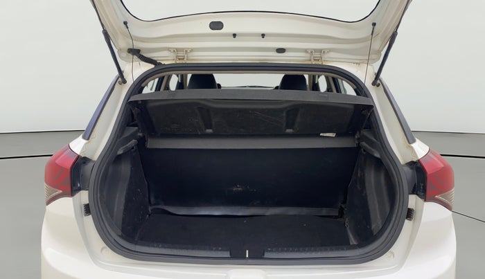 2017 Hyundai Elite i20 SPORTZ 1.2, Petrol, Manual, 73,081 km, Boot Open Zoomed View