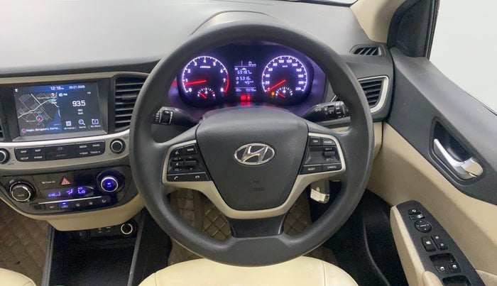 2017 Hyundai Verna 1.6 VTVT SX, Petrol, Manual, 79,333 km, Steering Wheel Close Up