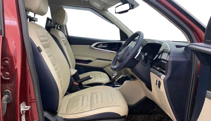 2023 KIA CARENS LUXURY PLUS 1.5 DIESEL AT 7 STR, Diesel, Automatic, 34,502 km, Right Side Front Door Cabin