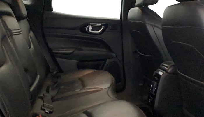 2021 Jeep Compass MODEL S (O) 1.4 PETROL DCT, Petrol, Automatic, 76,376 km, Right Side Rear Door Cabin