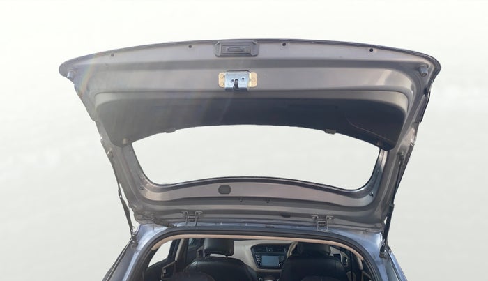 2017 Hyundai Elite i20 ASTA 1.2, Petrol, Manual, 61,636 km, Boot Door Open