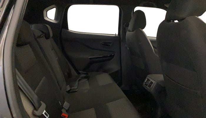 2024 Nissan MAGNITE Kuro Edition 1.0  MT , Petrol, Manual, 36,610 km, Right Side Rear Door Cabin