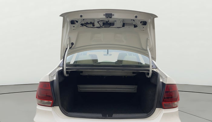 2018 Volkswagen Vento HIGHLINE PLUS 1.2 AT 16 ALLOY, Petrol, Automatic, 67,028 km, Boot Door Open