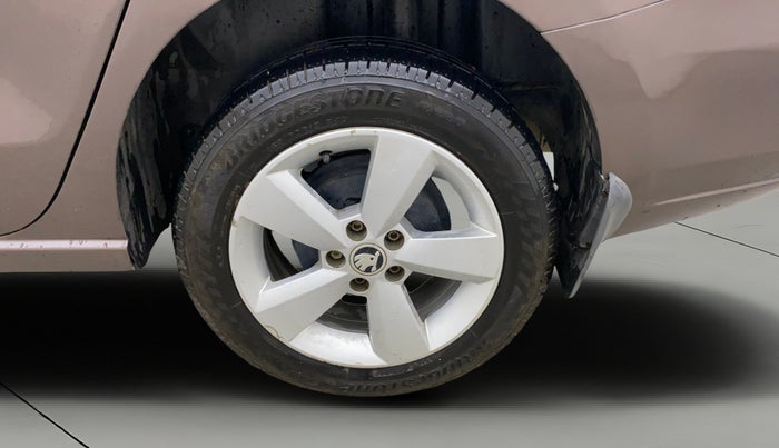 2015 Skoda Rapid 1.5 TDI CR ELEGANCE AT, Diesel, Automatic, 75,430 km, Left Rear Wheel