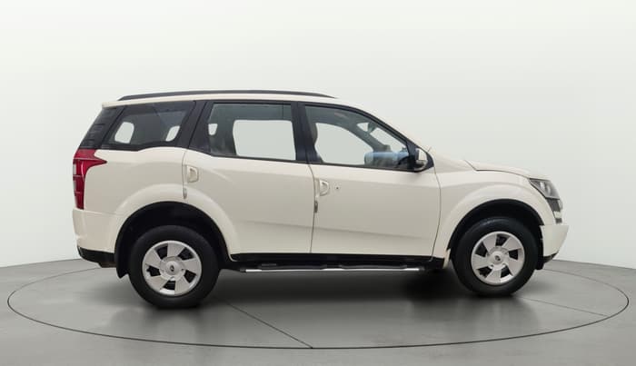 2014 Mahindra XUV500 W6, Diesel, Manual, 1,15,208 km, Right Side View