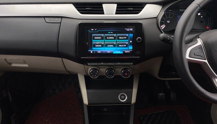 2020 Renault TRIBER RXZ AMT, Petrol, Automatic, 29,884 km, Air Conditioner