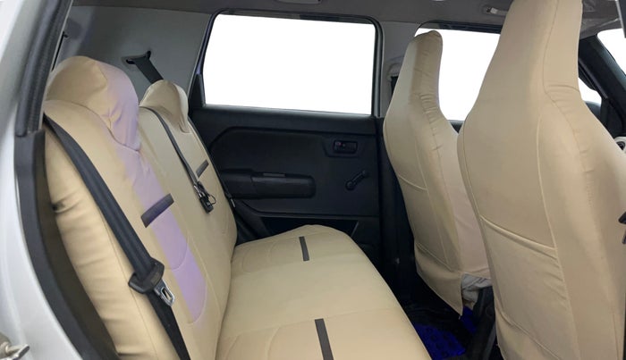 2020 Maruti New Wagon-R LXI 1.0, Petrol, Manual, 52,808 km, Right Side Rear Door Cabin