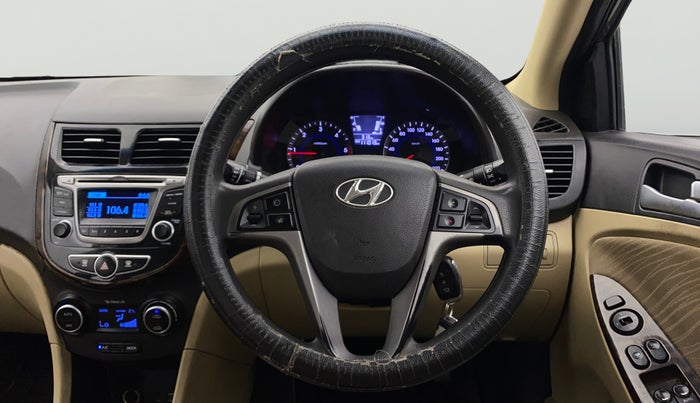 2015 Hyundai Verna FLUIDIC 1.6 CRDI S 4S, Diesel, Manual, 1,11,010 km, Steering Wheel Close Up