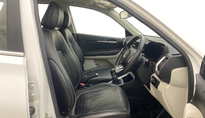 2022 KIA SONET HTX 1.5, Diesel, Manual, 74,696 km, Right Side Front Door Cabin