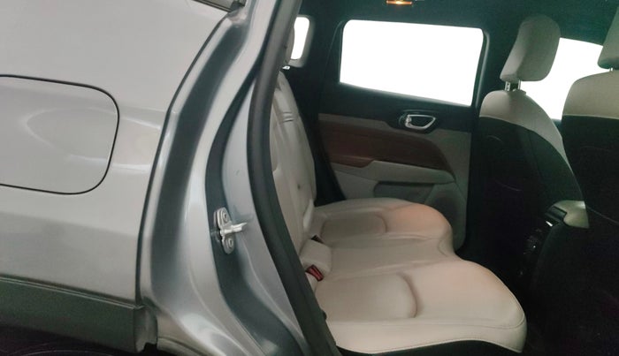 2023 Jeep Compass LIMITED (O) 2.0 DIESEL AT FWD, Diesel, Automatic, 22,303 km, Right Side Rear Door Cabin