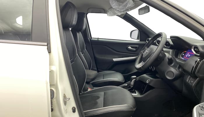 2023 Nissan MAGNITE XV PREMIUM TURBO CVT DUAL TONE, Petrol, Automatic, 6,857 km, Right Side Front Door Cabin