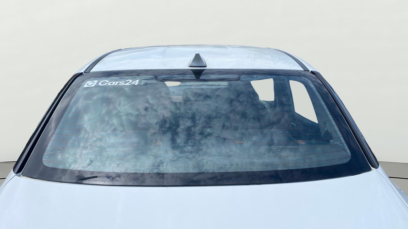 2020 Hyundai AURA SX 1.2, Petrol, Manual, 1,32,585 km, Rear Windshield